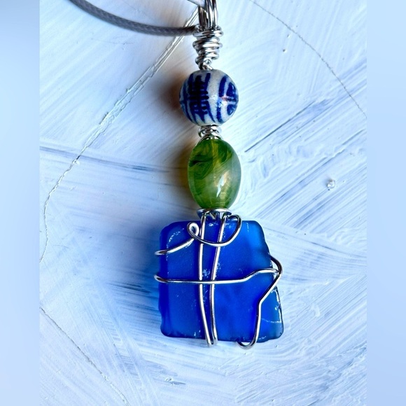 Art Glass Pendant Hand Painted Cabochon, Beaded, Wire Wrapped Handmade  4226 Y - Picture 1 of 7
